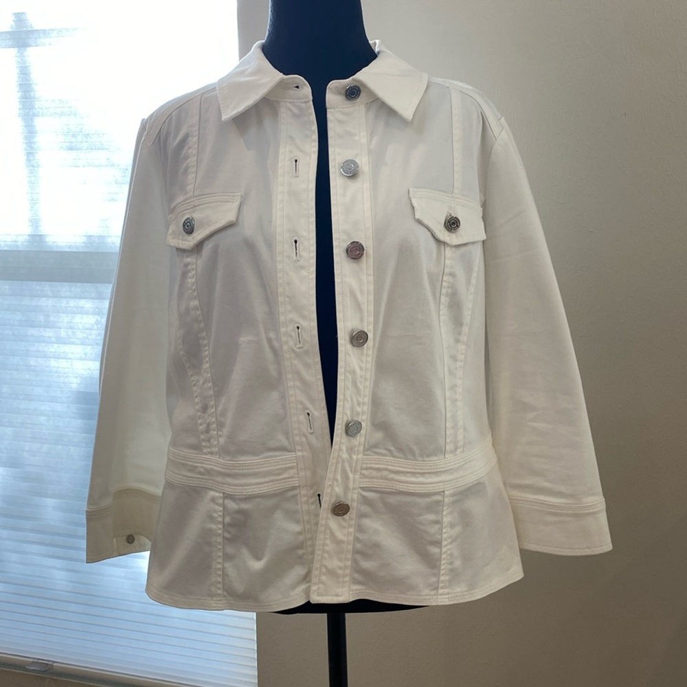 WHBM White Jacket with Peplum and Silver Buttons Size 14 Cotton Blend